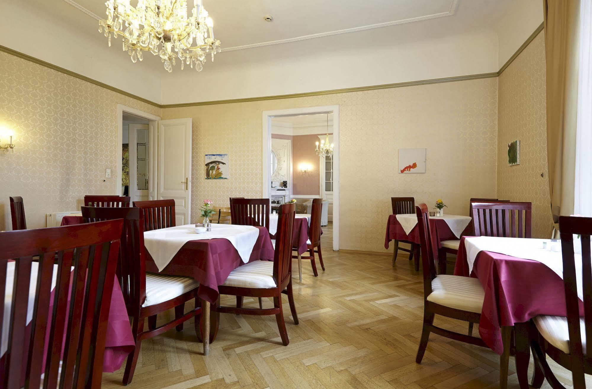 Hotel Pension Museum Viena Exterior foto